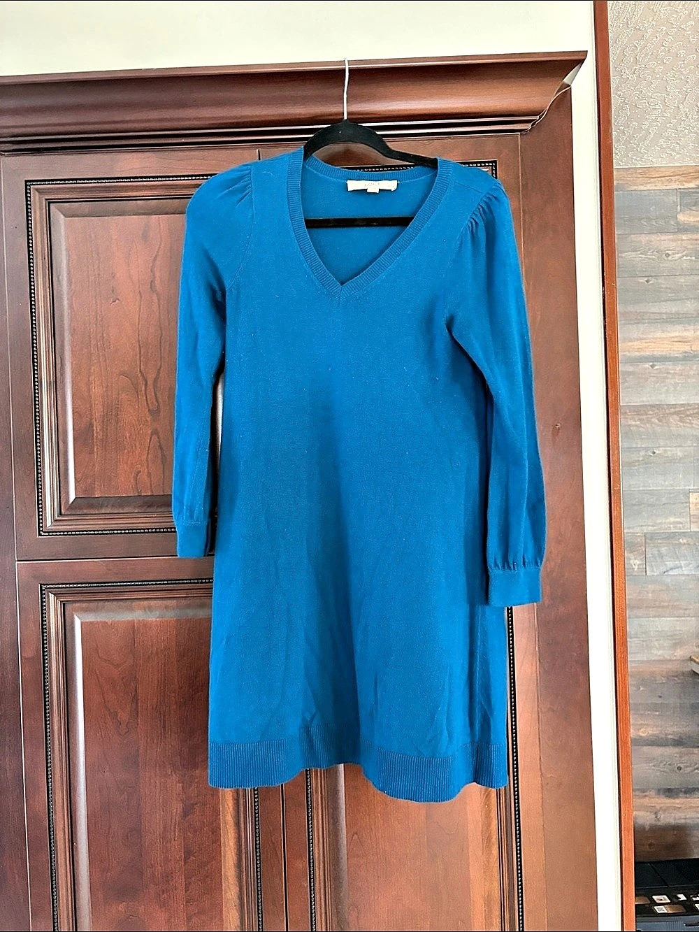 LOFT V-Neck Mini Dress in Blue Size Medium Like New
